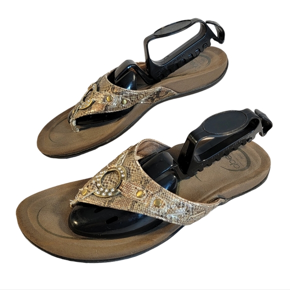 Abeo Sunrise Off White Faux Snake Skin Print Flip Flops Women's Size 10 - Picture 1 of 12